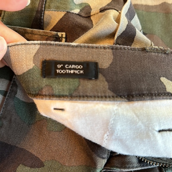 Woman’s J.Crew 9” Cargo Toothpick Size 24 Pants - Picture 5 of 14